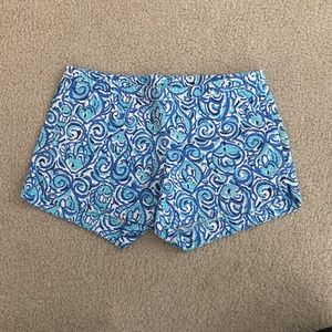 Lilly Pulitzer Indigo Chasing Tail Shorts 00